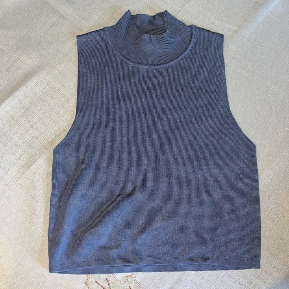 Sleeveless Turtleneck